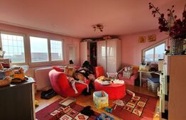 Casa tip Duplex cu piscina, 6 dormitoare in Sancraiu de Mures