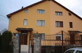 Casa moderna spatioasa