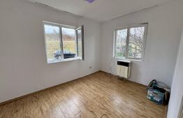 Vand garsoniera, aproape de Spitalul Judetean si UMF