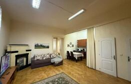 Apartament ultracentral de 2 camere, 80 mp utili, la poalele Cetății Medievale
