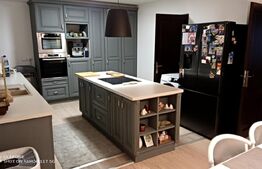 Casa moderna in Nazna 