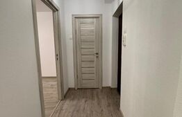 Vand apartament 2 camere, decomandat, Cornisa