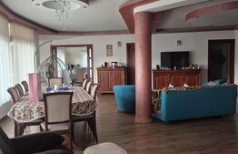 Casa de vanzare in Corunca, ideala pentru 2 familii sau pensiune