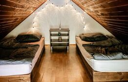 Casa De Vacanta cu vedere la lacul Bezid-OPORTUNITATE 