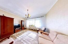 Casa de vanzare, 175 mp, teren 6 ari, zona Unirii