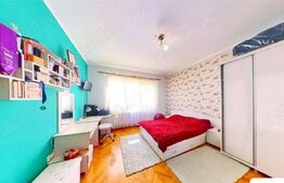 Casa de vanzare, 175 mp, teren 6 ari, zona Unirii