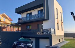 Casa de vanzare, 244 mp, strada Sfantul Stefan