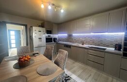 Casă duplex – Weekend Residence, cartier rezidențial liniștit