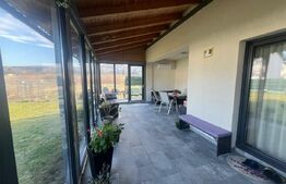 Casă duplex – Weekend Residence, cartier rezidențial liniștit