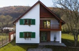 Casa cu design deosebit in Corunca! 200mp!