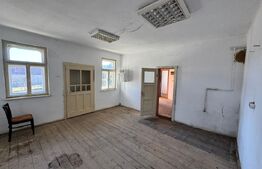 Casa in Voiniceni cu 12 ari de teren! La 7 Km de Tg.Mures!