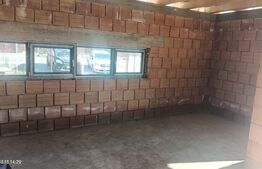 Casă la Roșu – Localitatea Dumbrăvioara, com Ernei