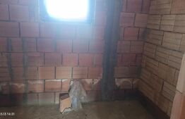 Casă la Roșu – Localitatea Dumbrăvioara, com Ernei