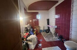 Casă de vânzare – 450 mp teren, zonă centrală și liniștită