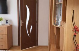 Apartament 2 camere, etaj 1, complet renovat și mobilat – gata de mutare. Reghin