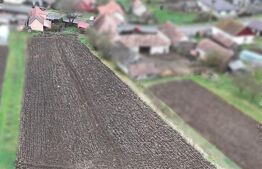 Casă + 23 ari teren în Breaza, Liniște, spațiu și confort la 6 km de Reghin