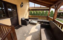 Casă spațioasă, complet mobilată și utilată, teren 700 mp –Reghin