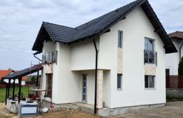 Casă individuală modernă de vânzare în Corunca 