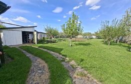 Teren cu casa de vanzare, 106 mp, zona Ungheni