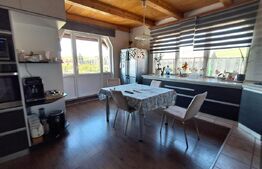 Casă modernă P+2 de vânzare în Reghin, cu garaj și curte generoasă