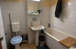 Apartament 3 camere de vânzare, 65 mp, zonă Centrală