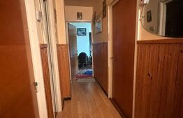 Apartament 3 camere de vânzare, 65 mp, zonă Centrală