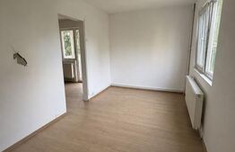 Apartament 3 camere semidecomandat, 50 mp, etaj 2, zona Dambul Pietros