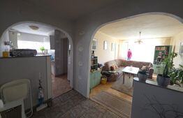 Apartament cu 2 camere de vânzare – zona centrală, - Zona Policlinica