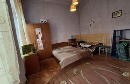 Casa Individuala Etaj si Demisol, zona Reghin 