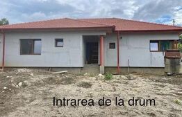 Casă nouă, 112 mp, panouri fotovoltaice, încălzire în pardoseală, zona Sarmasu