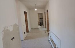 Casă nouă, 112 mp, panouri fotovoltaice, încălzire în pardoseală, zona Sarmasu