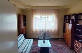 Casă cu 2 camere, 70 mp, Curte Comuna, zona Ernei 