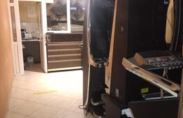 Sala de joc, 104 mp, zona Gara Mare