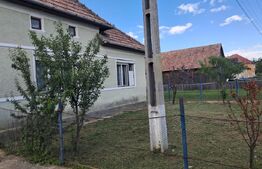 Casa individuala, 70 mp, zona Sarmasu