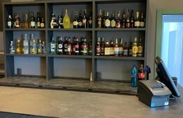 Restaurant si Magazin la Cheie în Reghin, MS