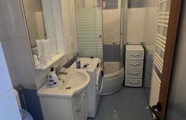 Apartament cu 2 camere de închiriat, 60 mp, Strada Revoluției - Petrom
