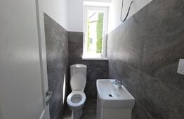 Casă de vânzare, 281 mp, zona Corunca