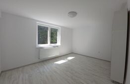 Casă de vânzare, 281 mp, zona Corunca