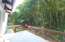 Casă de vânzare, 281 mp, zona Corunca