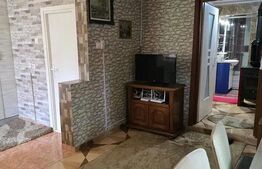 Casă cu 3 camere, 70 mp, teren 1.400 mp, anexe, zona Fărăgău