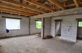 Casă trei camere de vânzare, 111 mp, zona Suseni
