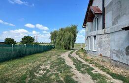 Casa 180mp, zona Sfantu Gheorghe - Iernut 