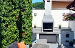 Casa de vanzare, 220 mp, zona Corunca 
