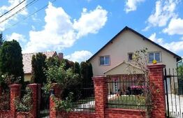 Casa de vanzare, 220 mp, zona Corunca 