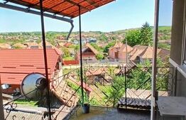 Casă de vânzare!