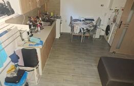 De vânzare spațiu cu potențial de conversie în apartament – 42 mp