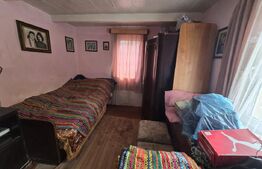 Casă cu două corpuri, 63 mp, zona Chinari