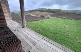 Casă la roșu de vânzare, 260 mp, zona Sântana de Mureș