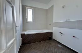 Vand casa moderna, singur in curte, Corunca, zona Penny