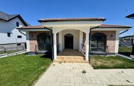 Vand casa moderna, singur in curte, Corunca, zona Penny
